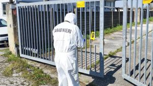 Maxi furto da Prada, la testimonianza di un lavoratore: «Ero lì mezz’ora prima del colpo»