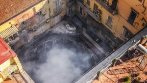 Incendio Sannazaro, l'amarezza dei residenti: su di noi è calato il silenzio