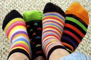 Šarene čarape kao simbol koji spaja svijet: Danas se obilježava Svjetski dan osoba sa Daunovim sindromom