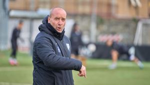 Ongaro regala un punto d’oro alla Pianese contro il Pontedera: 2-2