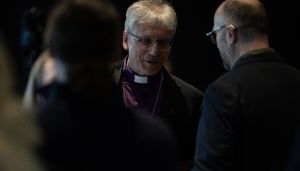 Naivt og lettvint eller klokt og bibelsk om «krig og fred og sånt»?