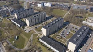 Boligpolitikken taler om boligejere – men glemmer en million almene lejere