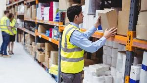 Caro gasolio, tagli (quasi) fantasma. Commercio, traslochi, bus operator: aziende in crisi