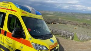 Festino di sesso e droga, poi rischia di morire