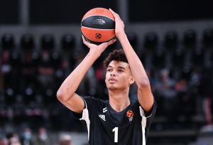 (VIDEO) Olivier Rioux vs Victor Wembanyama: Who Is Taller?