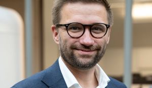 – Kuriositet at han fører Ole Brumm som økonomisk sannhetsvitne