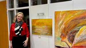 Volles Haus bei Vernissage: Lokale Künstler erobern das Hüfinger Rathaus