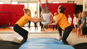 Hele bestyrelsen trækker sig: Lokal gymnastikforening hænger i en tynd tråd