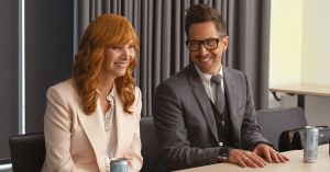 Terceira temporada de The Comeback traz Lisa Kudrow em embate com IA