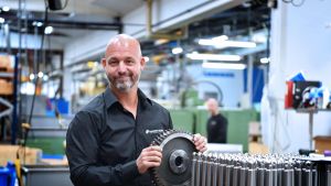 Traditionsrigt Randers-firma tjener millioner efter svære år: Direktør stolt af ...