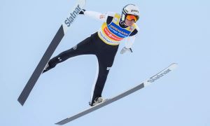 Veter odpihnil kvalifikacije moških v Vikersundu