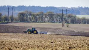 Det er virkelig naivt: Vi redder ikke klimaet ved at skubbe landbruget ud af landet