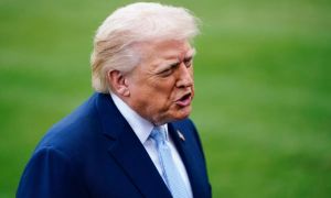 Donald Trump ponovno sprožil ugibanja o tretjem mandatu: »To je nagrada za ukradene volitve«