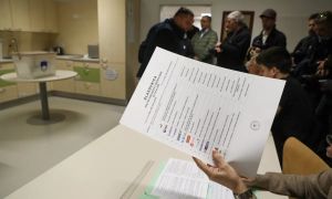 Do 16. ure na volitvah glasovala dobra polovica upravičencev