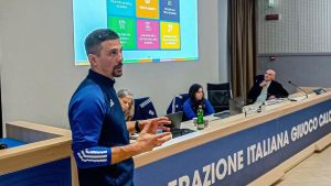 Il calcio, il dirigente e gli abusi. La storia di Vincenzo Fuoco: “La mia adolescenza infernale”