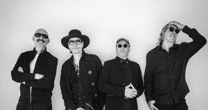 Oni su članovi King Crimsona te Bowiejevi, Zappini i Gabrielovi suradnici. Grupa BEAT stiže na Šalatu