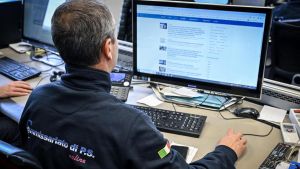 Brescia, vittima di una truffa perde l’intero conto in banca: la Polizia Postale lo recupera in poche ore