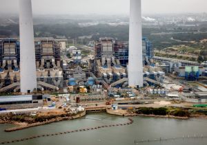 Iran warns it will hit Israeli, Gulf power plants if US targets Iranian electric stations