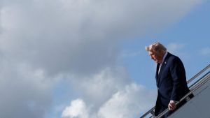 Tramp od ‘sručićemo oganj na vas’ do ‘pregovaramo sa Iranom o kraju sukoba’