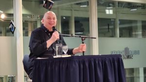 Alles, was ich hier vorlese, ist wahr und manches ist auch passiert