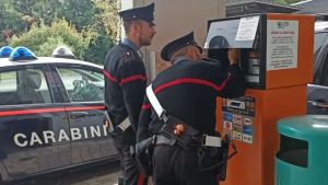 Carburante rubato con fuel card clonate: otto denunciati