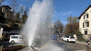 Unerwartete Fontäne in der Schaffhauser Innenstadt. Was ist passiert?