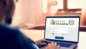 Fisco, controlli sui conti correnti: bonifici fra parenti, movimenti e prelievi – Le operazioni “nel mirino” e cosa fare per evitare sanzioni