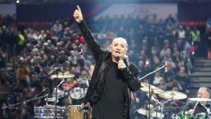 „Uvek bila uz vlast i nikada nije imala nikakvih problema“: Ko je Vesna Zmijanac?