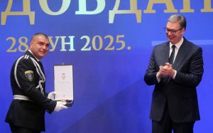 Da li su Kričak i Repac na mitingu SNS-a bili službeno ili privatno?