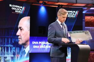 (POGLED) Kolumna Pavla Gantarja: Konec polarizacije ali nove delitve? Vlada na levo ali na desno - in s kom?