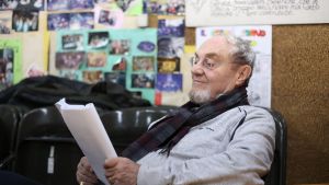 ’Una bugia tira l’altra’. La Sveglia torna in scena