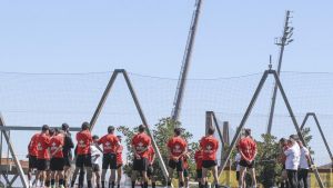 El Sporting, entre la incertidumbre social y la deportiva: la promoción se enfría y llamamiento del vestuario