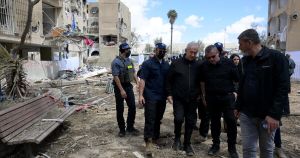 Israele a testa in su. La risposta agli attacchi è necessità