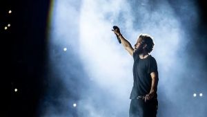 Il concerto di Tommaso Paradiso al PalaBigot di Gorizia fa spostare il match Dinamo