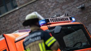 Jugendlicher bei Brand schwer verletzt