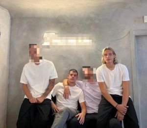 Stupro di gruppo dopo la discoteca a Milano: «Lucarelli e Apolloni siano assolti»