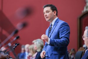 Nous demandons le retrait du projet de loi 1