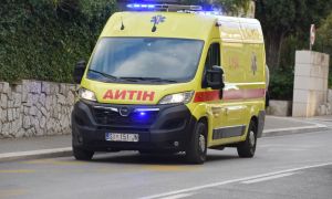 12-letnik zamešal sok in strup - spil je dva požirka in umrl