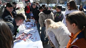 Ova mladost želi da uredi sistem