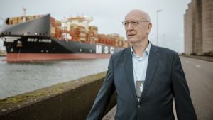 René s’Jacob onderzoekt criminele netwerken. ‘Ik heb weinig vrienden in de haven’