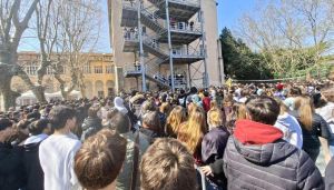 Blitz fascista al Cecioni di Livorno, la risposta degli studenti: «Codardi, metteteci la faccia»