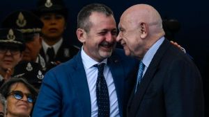 Delmastro: il caso Cospito, la pistolettata di Capodanno, le frasi sui detenuti, la Bisteccheria