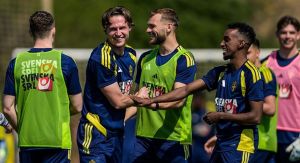 Blir vi lurade av svenska glädjen?