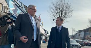 What is the unionist fixation with extremist English politicians?