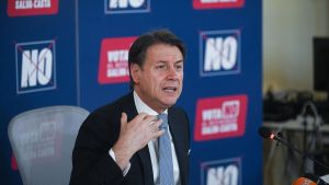 Conte: “Meloni bocciata, il No al referendum è un avviso di sfratto. Ora primarie aperte nel campo largo: io ci sono” /