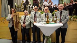Vier engagierte Musiker werden beim Musikverein Untermettingen geehrt