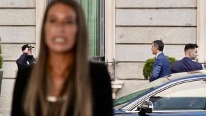 Los socios dan luz verde al decreto de la guerra entre críticas a Sánchez