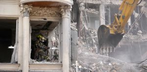 U.S. actions in Iran are politically motivated, not the result of intelligence failures