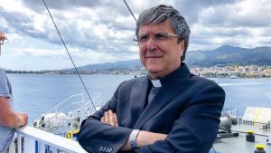 Il vice presidente dei vescovi italiani: “Dal referendum boccata d’ossigeno per la democrazia”