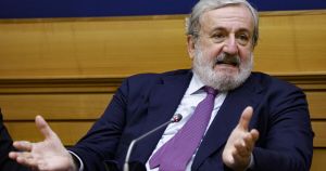 Emiliano frenato dai membri “di sinistra” del Csm